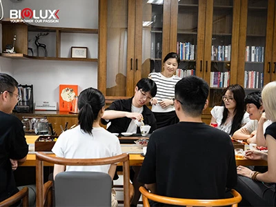 BIGLUX ดำเนินเซสชันวัฒนธรรมชาจีนสำหรับทีมงานข้ามแผนก-